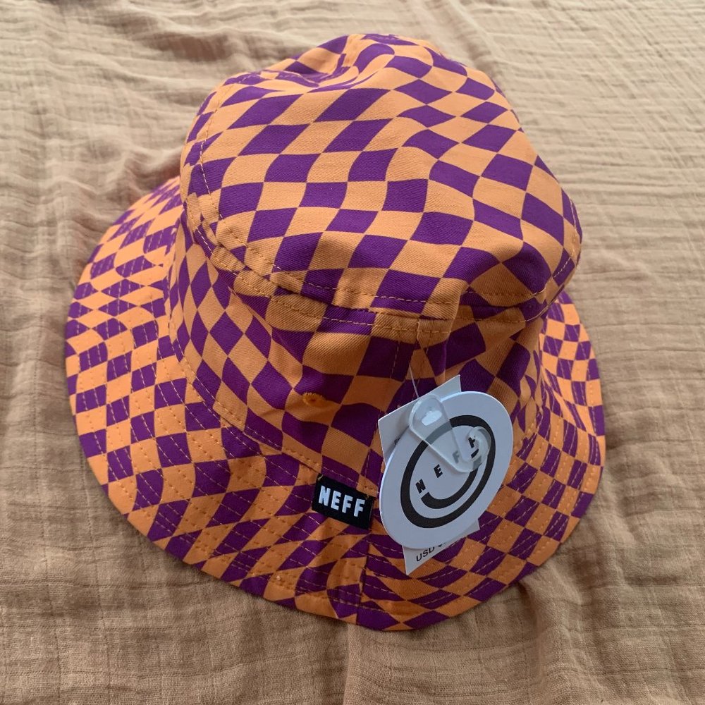 NWT Neff Bucket Hat